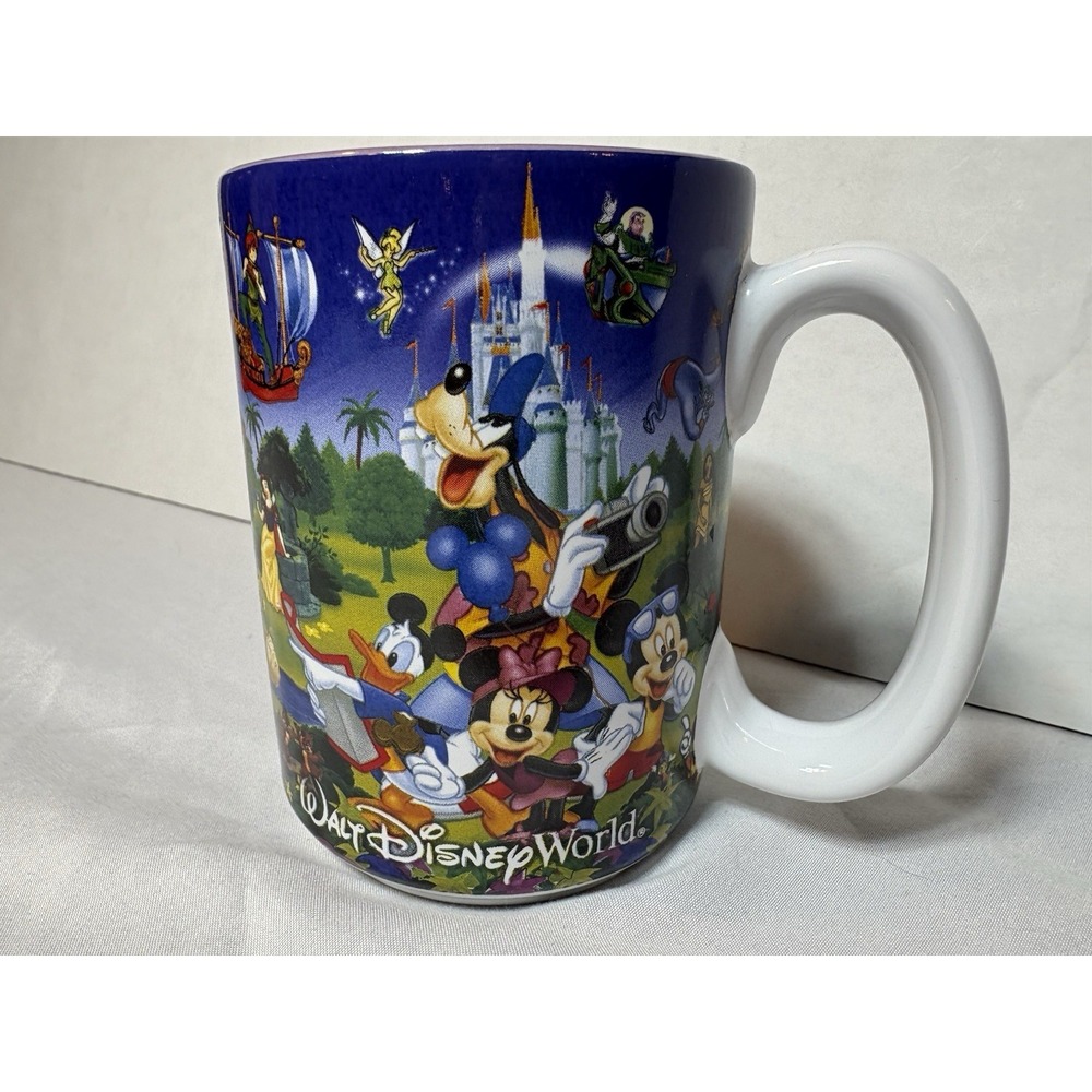 Disney Parks Grandma Mug Mickey Minnie Goofy Castle Coffee Cup‎ Souvenir